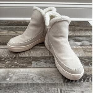 Serra Womens Sneaker Ankle Booties Sz 9 Suede Leather Faux Fur Lining Side Zip